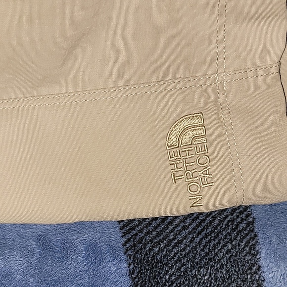 The North Face.  Cargo hiking pants.  Like-new.  Men's size XL - Picture 6 of 16